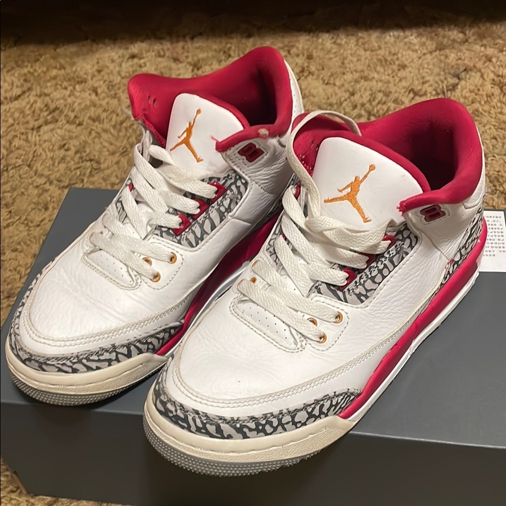 Jordan Sneakers in White and Red with Logo